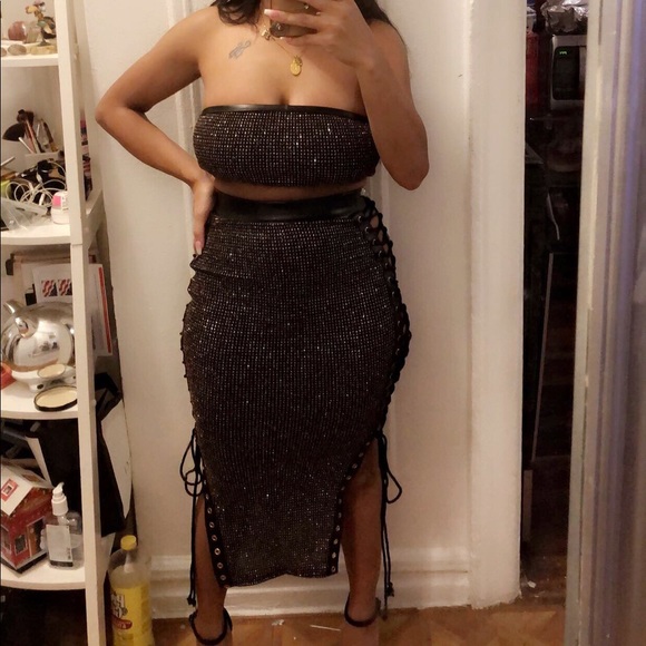 Bandeau Top & Maxi High Waist Lace up Skirt Set - Picture 3 of 8